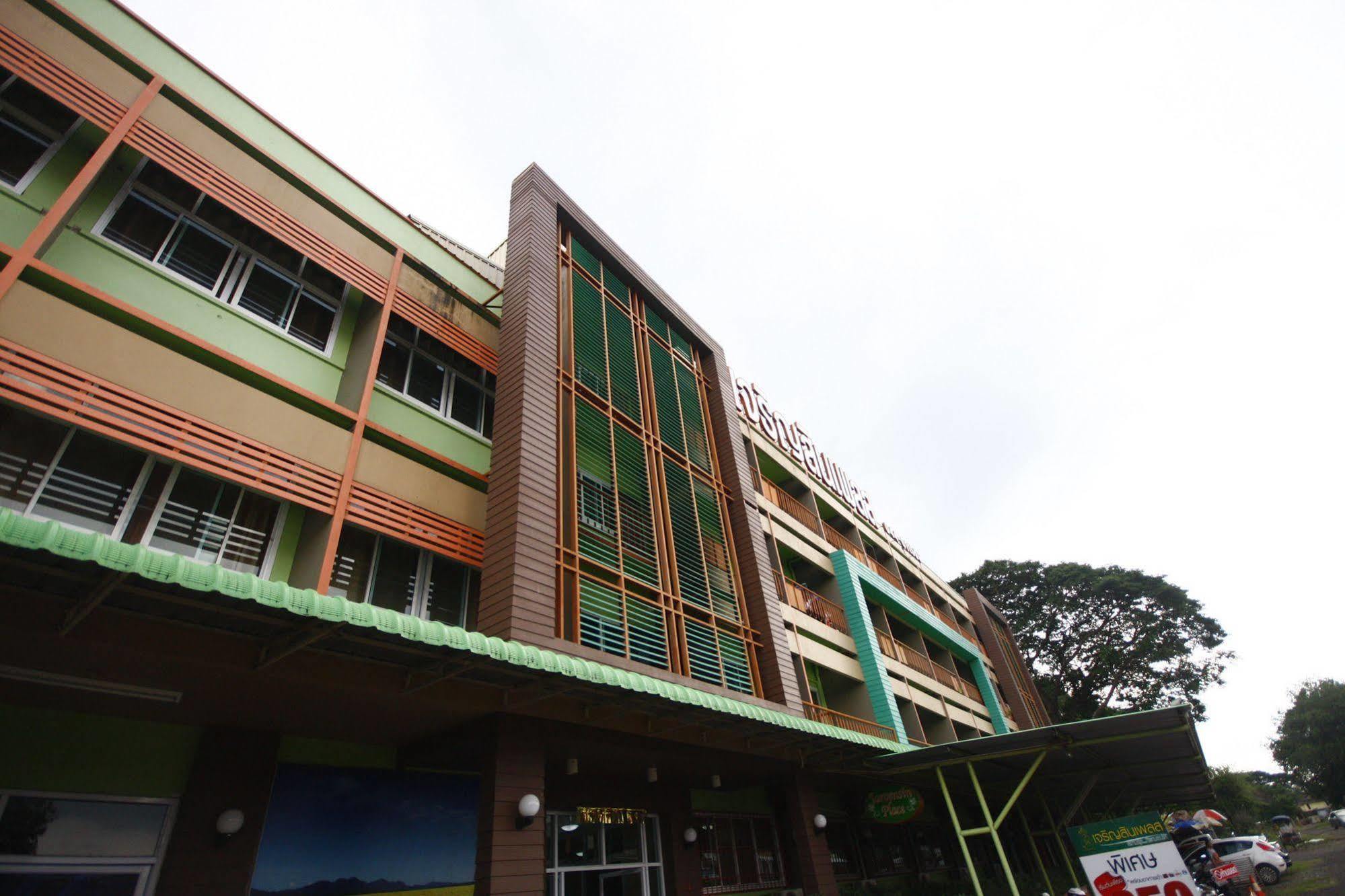 Jaroensin Place Buriram Exterior foto