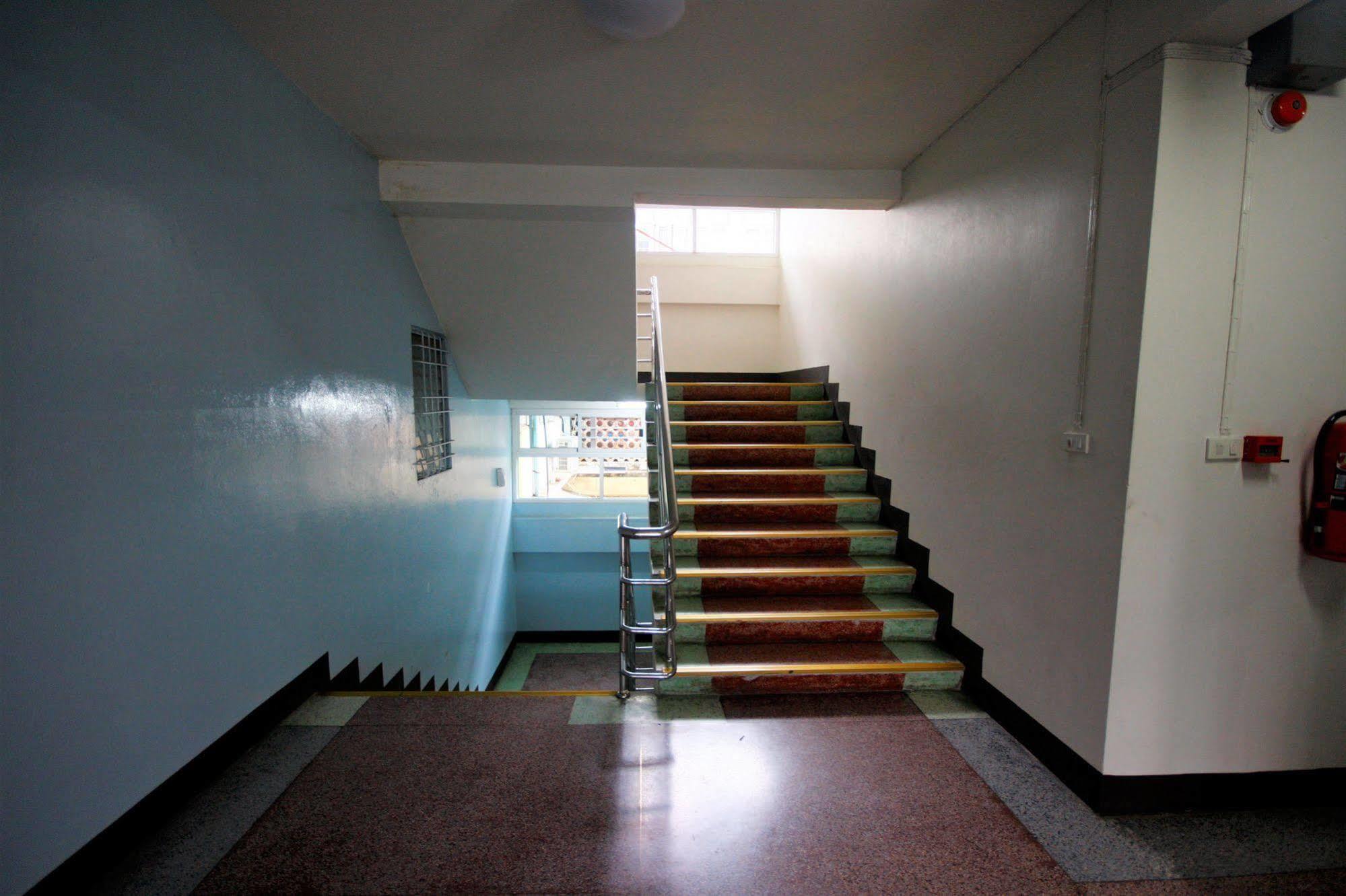 Jaroensin Place Buriram Exterior foto